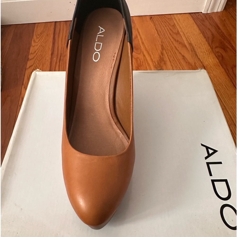 Brown multicolored heels